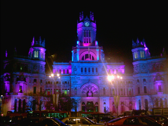 El palacio de comunicaciones en morado 1.bmp